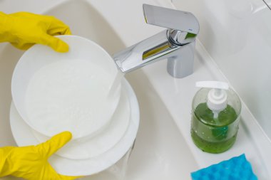 El çamaşır bulaşık