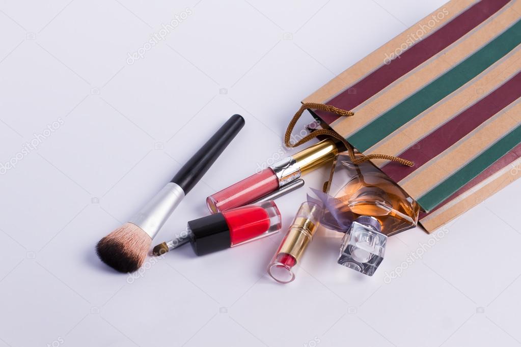 Scattered cosmetics