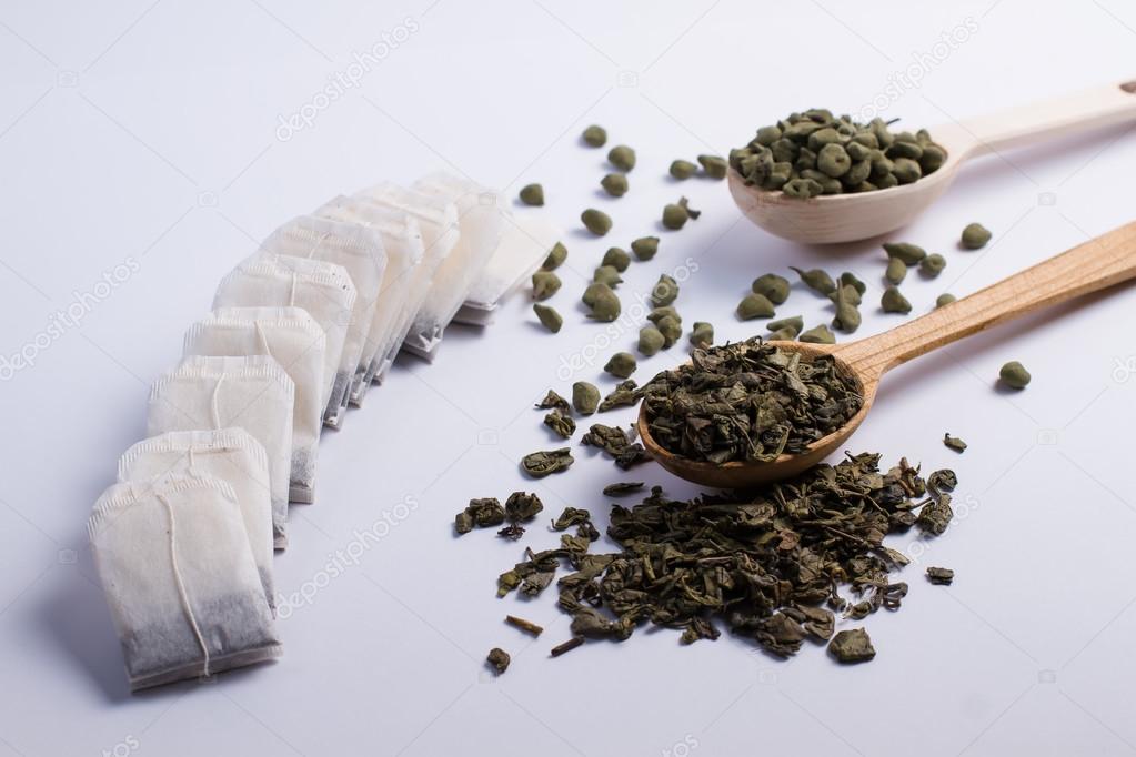 Different varieties of leaf tea.