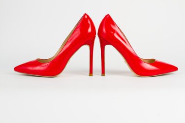 modaya uygun ayakkabı.