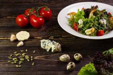 sağlıklı salata karides.