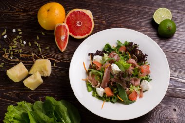 egetable salad with meat.