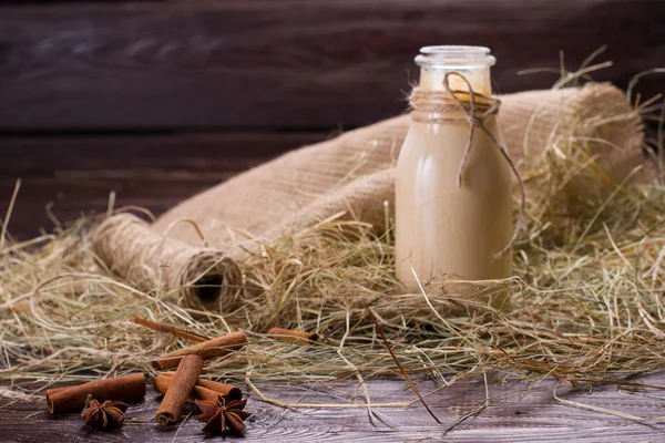 Delicious natural vanilla milkshake — Stock Photo, Image