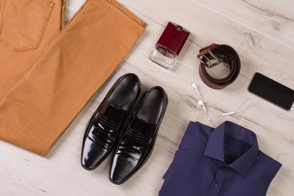 Verzameling van mannen kleding en accessoires. — Stockfoto