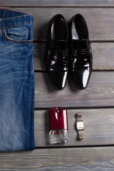 Sapatos de couro envernizado masculino . — Fotografia de Stock