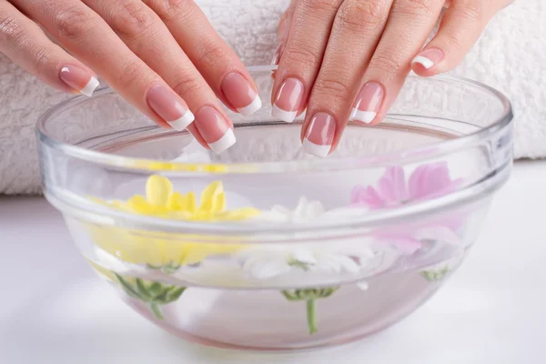 Mooie manicure in de spa. — Stockfoto