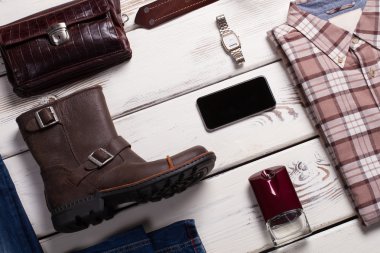 Günlük aksesuar seti.