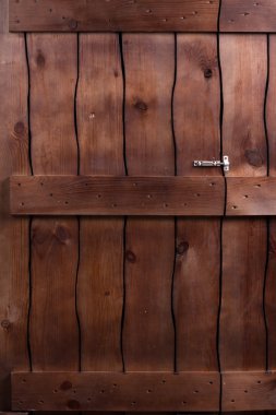 kahverengi ahşap çit.