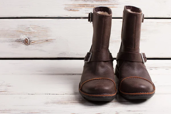 Zapatos de pluma masculina clásicos . — Foto de Stock