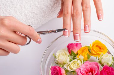 Bakım tırnak. Kütikül sünnet.