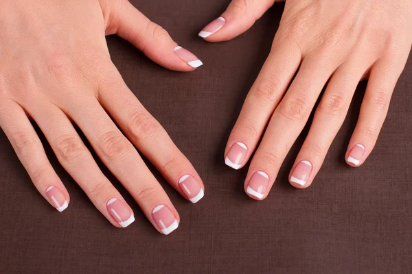 Manicura francesa de moda . — Foto de Stock