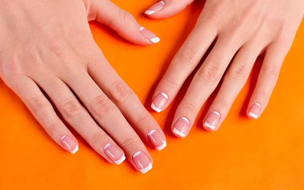 La luna a la moda francés manicura . — Foto de Stock