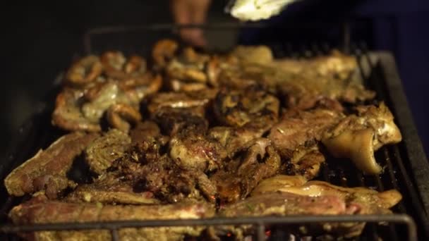 Carne Porco Assada Fogão Carvão Para Comer Celebração — Vídeo de Stock