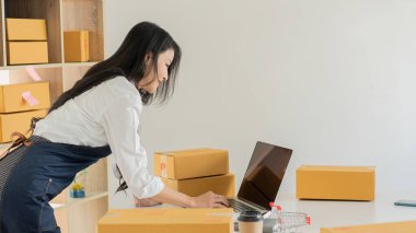 Girişimciler, Girişimciler, Küçük İşletmeler, KOBİ, Asya Hakları, İçişleri Bakanlığı, Depo, Nakliye, Paketleme, Çevrimiçi Pazarlama, KOBİ E-Ticaret Konsepti