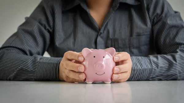 Piggy Banka Ruce Podnikatel Šetří Peníze Koncept Pro Budoucnost Ano — Stock fotografie