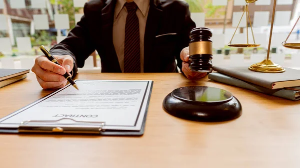 Male Lawyer Working Desk Office Highlight Scales Justice Hammer Judges — Stock Photo, Image