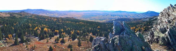 Belas Vistas Das Montanhas Dos Urais Taganay Cume Muito Dourado — Fotografia de Stock