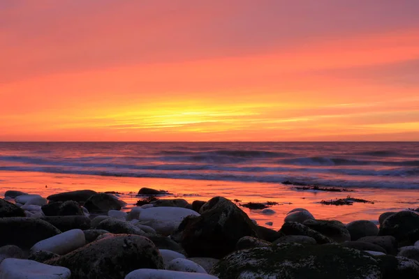 Hermoso Amanecer Sobre Mar Del Norte Desde Costa Yorkshire Reino —  Fotos de Stock