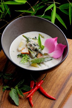 Geleneksel Tay yeşil köri