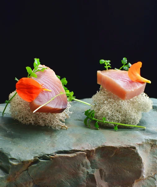 Refeições requintadas, atum fresco em bruto sashimi — Fotografia de Stock