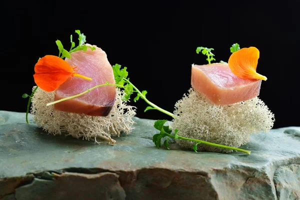  Yemek, güzel taze çiğ ahi tuna balığı 