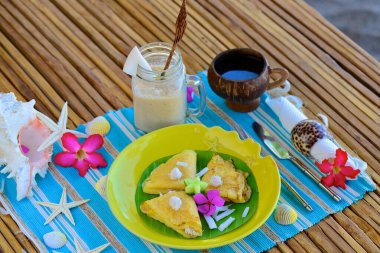 Lüks otelde tropikal kahvaltı.