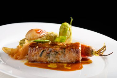 Pastırmalı ve sebzeli kuzu.