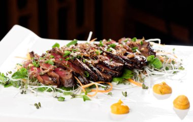 Taze sebzeli ızgara Kobe Miyazaky bifteği