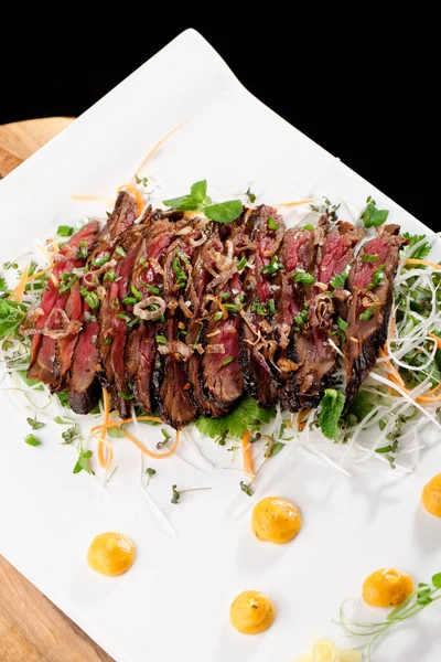 Carne Vacuno Parrilla Kobe Miyazaky Con Verduras Frescas —  Fotos de Stock