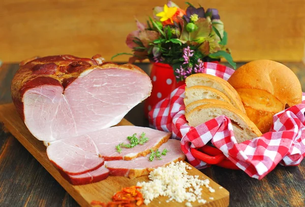 Delicious Smoked Ham Wooden Board Spices — Stock Photo, Image