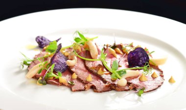 Güzel bir biftek carpaccio.