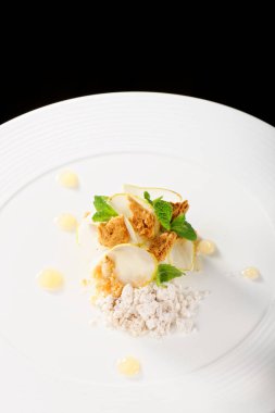 Tabaktaki güzel yemek tatlısı