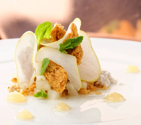 Tabaktaki güzel yemek tatlısı