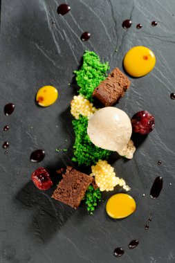 Tabaktaki güzel yemek tatlısı