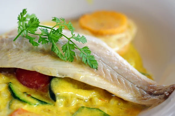 Filete de pescado de lubina —  Fotos de Stock