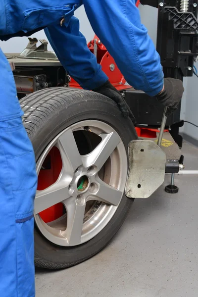 Tire change — Stock Photo, Image