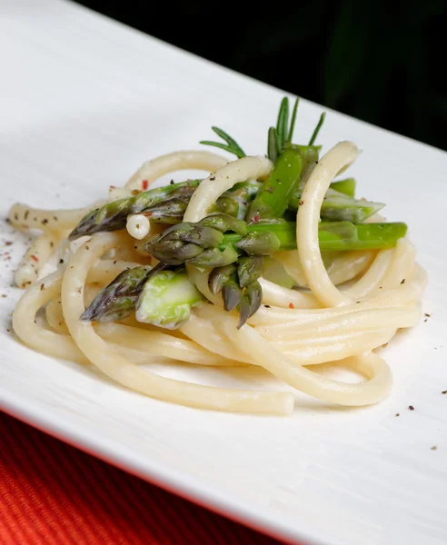 Pasta Spaghetti with asparagus — Stock Photo, Image