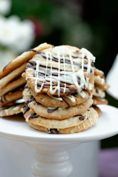 Gestapelde chocolade chip cookies — Stockfoto