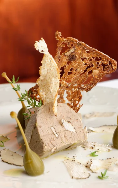 Foie gras pate com trufas brancas — Fotografia de Stock