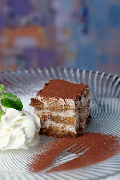 Тирамису - классический десерт с маскарпоном и кофе — стоковое фото