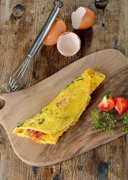 Omelette with ham — Stock Photo, Image