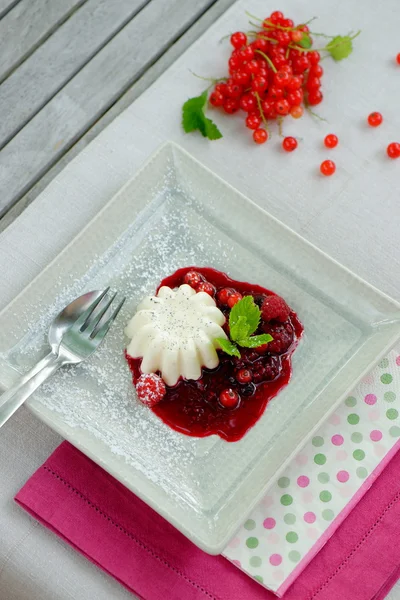 Panna cotta tatlı — Stok fotoğraf