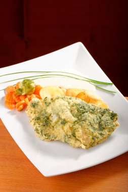 Domuz pirzolası baharatlar ile