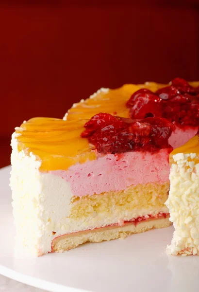 Gâteau aux fruits aux baies — Photo