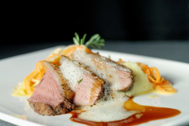 patates ile Dana rosto