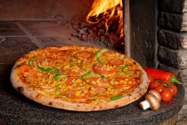 Tasty Vegetarian pizza — Stock Photo, Image