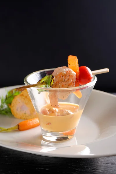 Ensalada de cóctel de camarones saludables — Foto de Stock