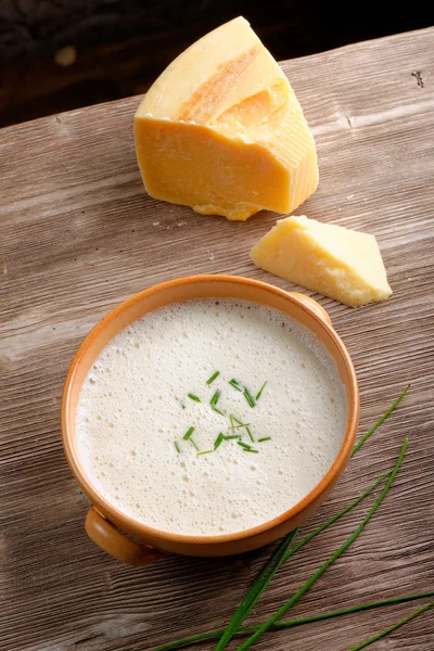 Sopa de crema de patata y queso — Foto de Stock