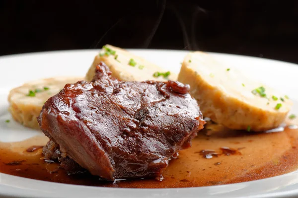 Filete de ternera y albóndigas de pan — Foto de Stock