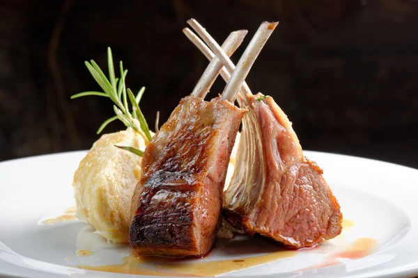 Grilované jehněčí steak — Stock fotografie